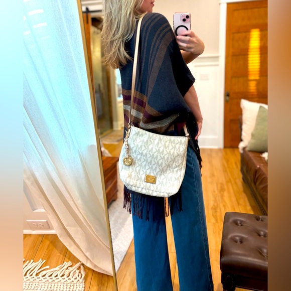 Michael Kors Large Jetset Messenger bag - Picture 1 of 10